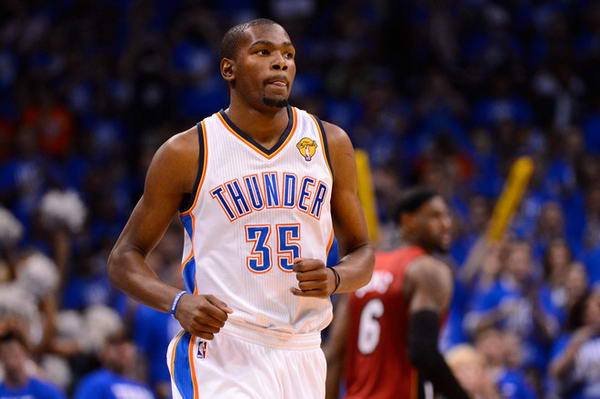 受到来自政 受到来自政